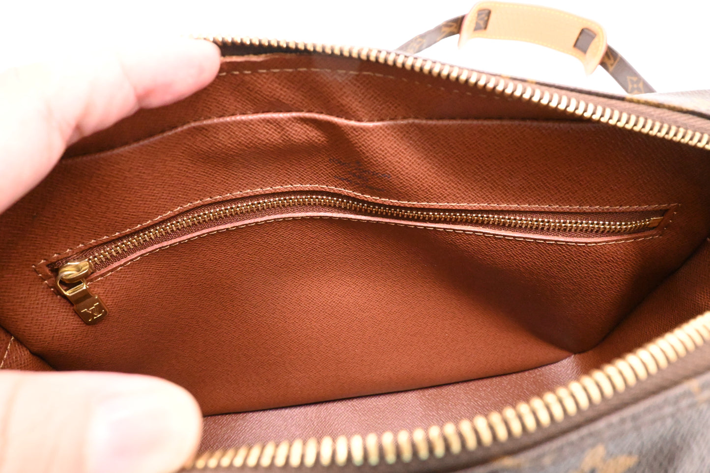 Louis Vuitton Nile in Monogram Canvas