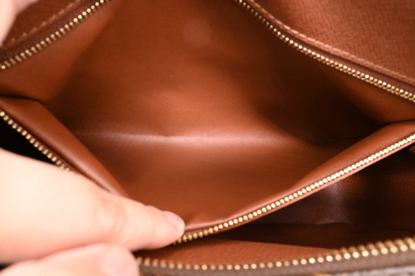 Louis Vuitton Nile in Monogram Canvas