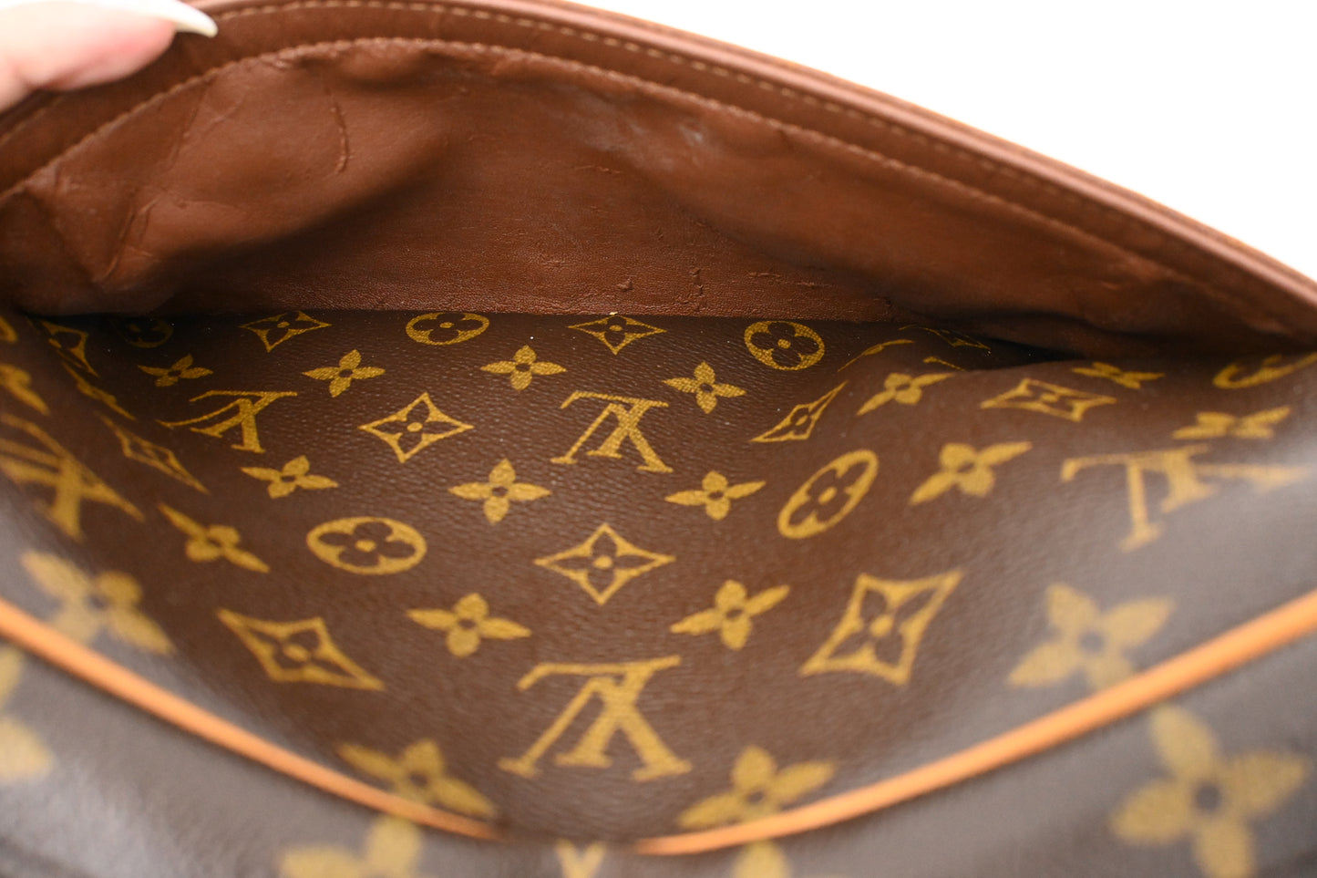 Louis Vuitton Trocadero in Monogram Canvas