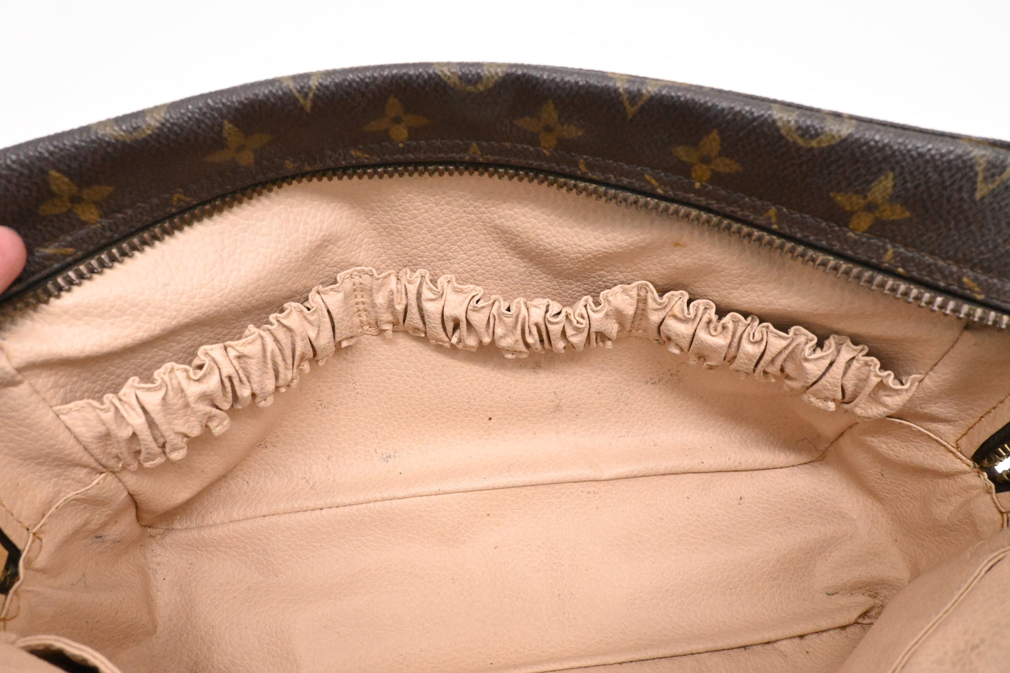 Louis Vuitton Trousse Toilette 28 in Monogram Canvas
