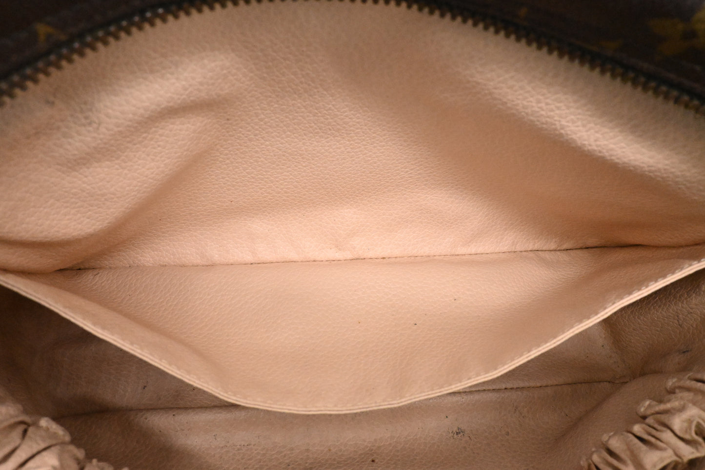Louis Vuitton Trousse Toilette 28 in Monogram Canvas