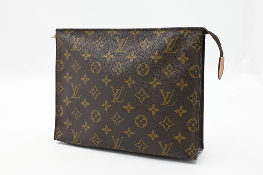 Louis Vuitton Toiletry 26 in Monogram Canvas