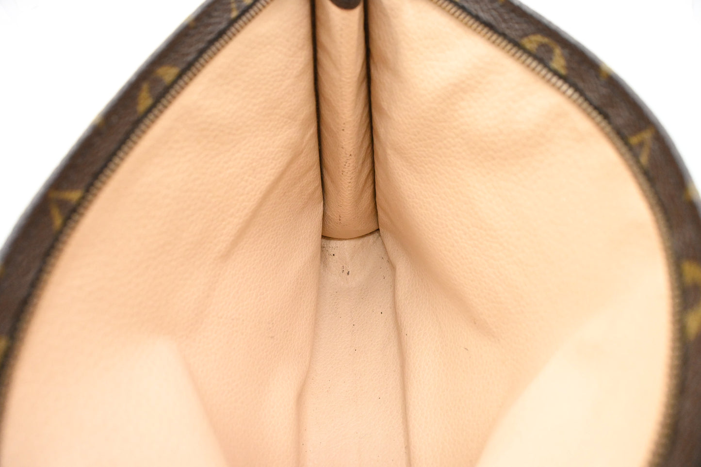 Louis Vuitton Toiletry 26 in Monogram Canvas