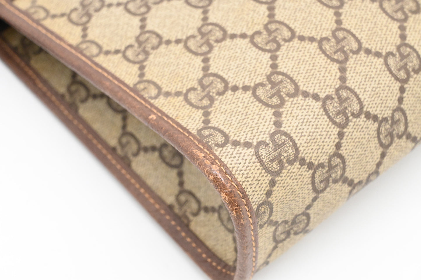 Gucci Pouch in GG Supreme Canvas