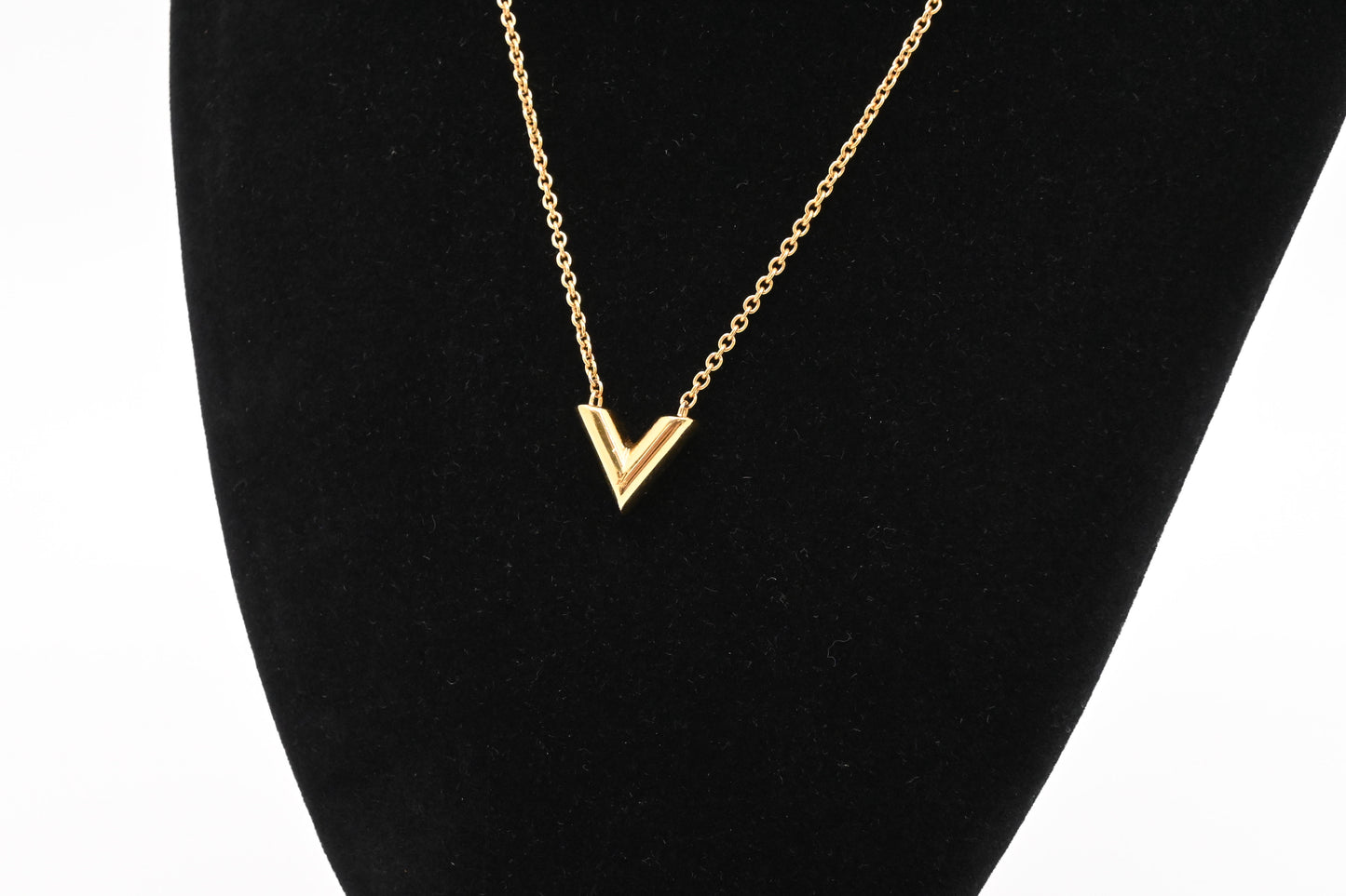 Louis Vuitton Essential V Necklace