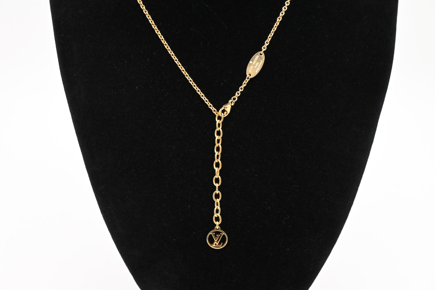 Louis Vuitton Essential V Necklace