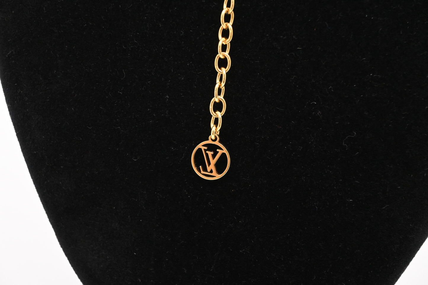 Louis Vuitton Essential V Necklace