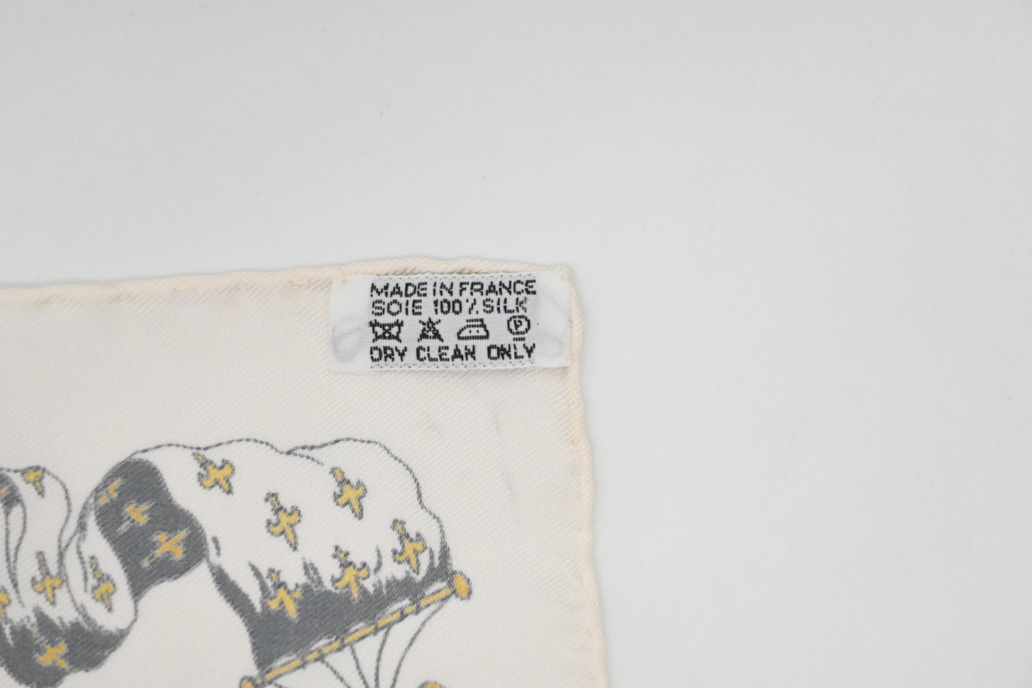 Hermes 'Pavois' Gavroche in Cream Silk