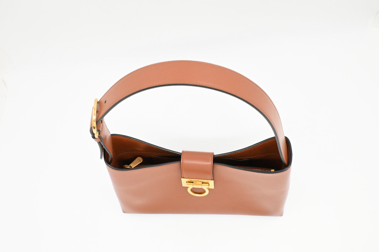 Ferragamo Shoulder Bag in Brown Leather