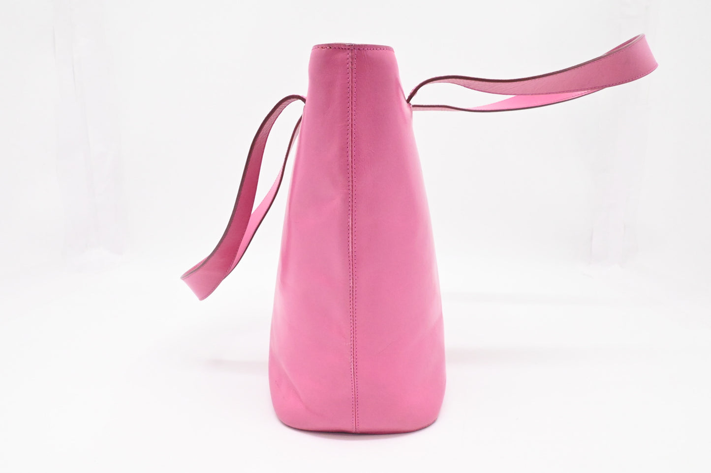 Celine Shoulder Bag in Pink Leather