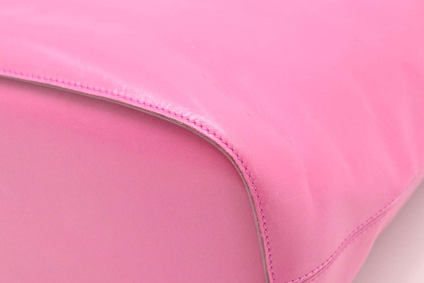 Celine Shoulder Bag in Pink Leather