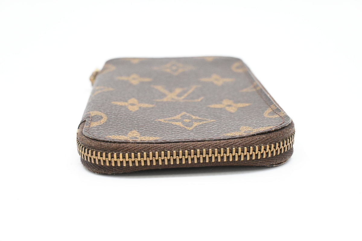 Louis Vuitton 6 Key Case in Monogram Canvas
