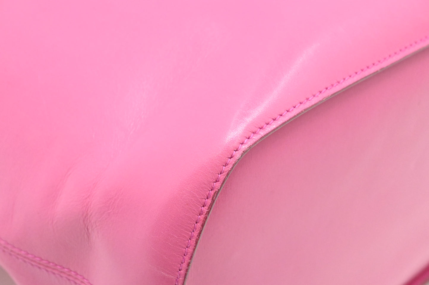 Celine Shoulder Bag in Pink Leather