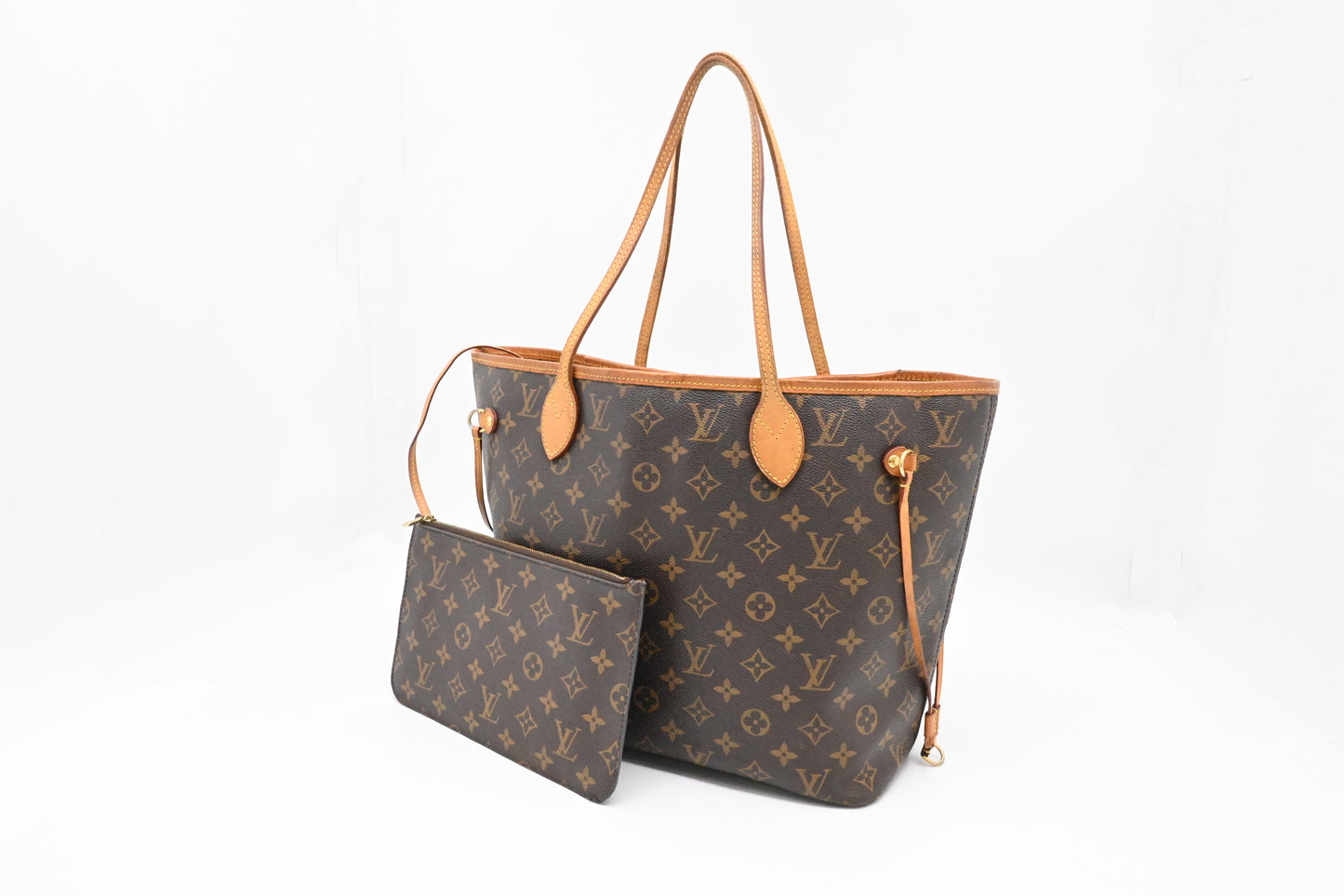 Louis Vuitton Neverfull MM in Monogram Canvas