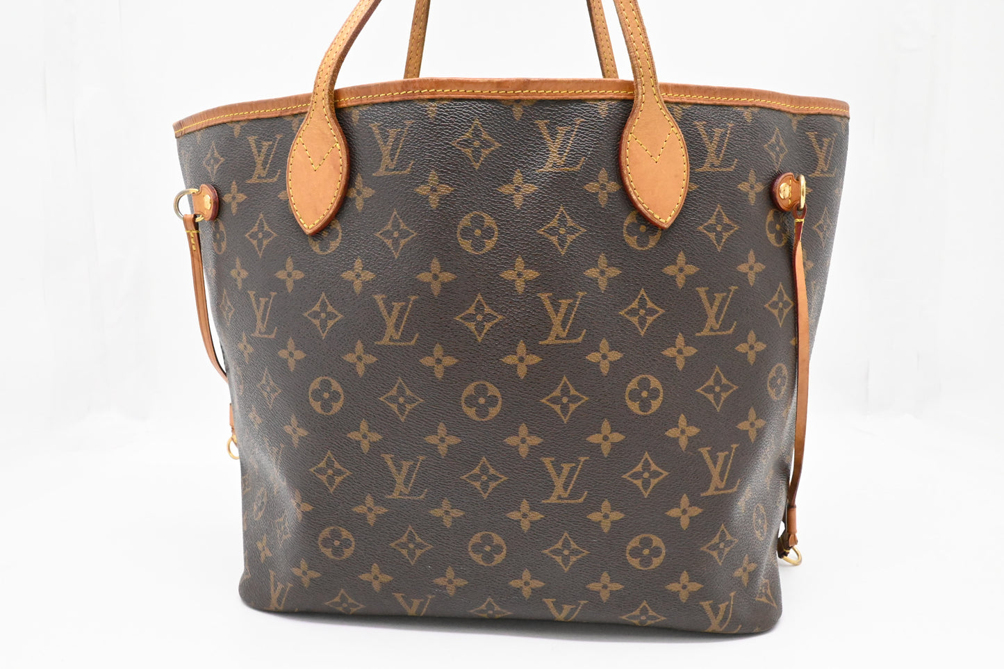 Louis Vuitton Neverfull MM in Monogram Canvas