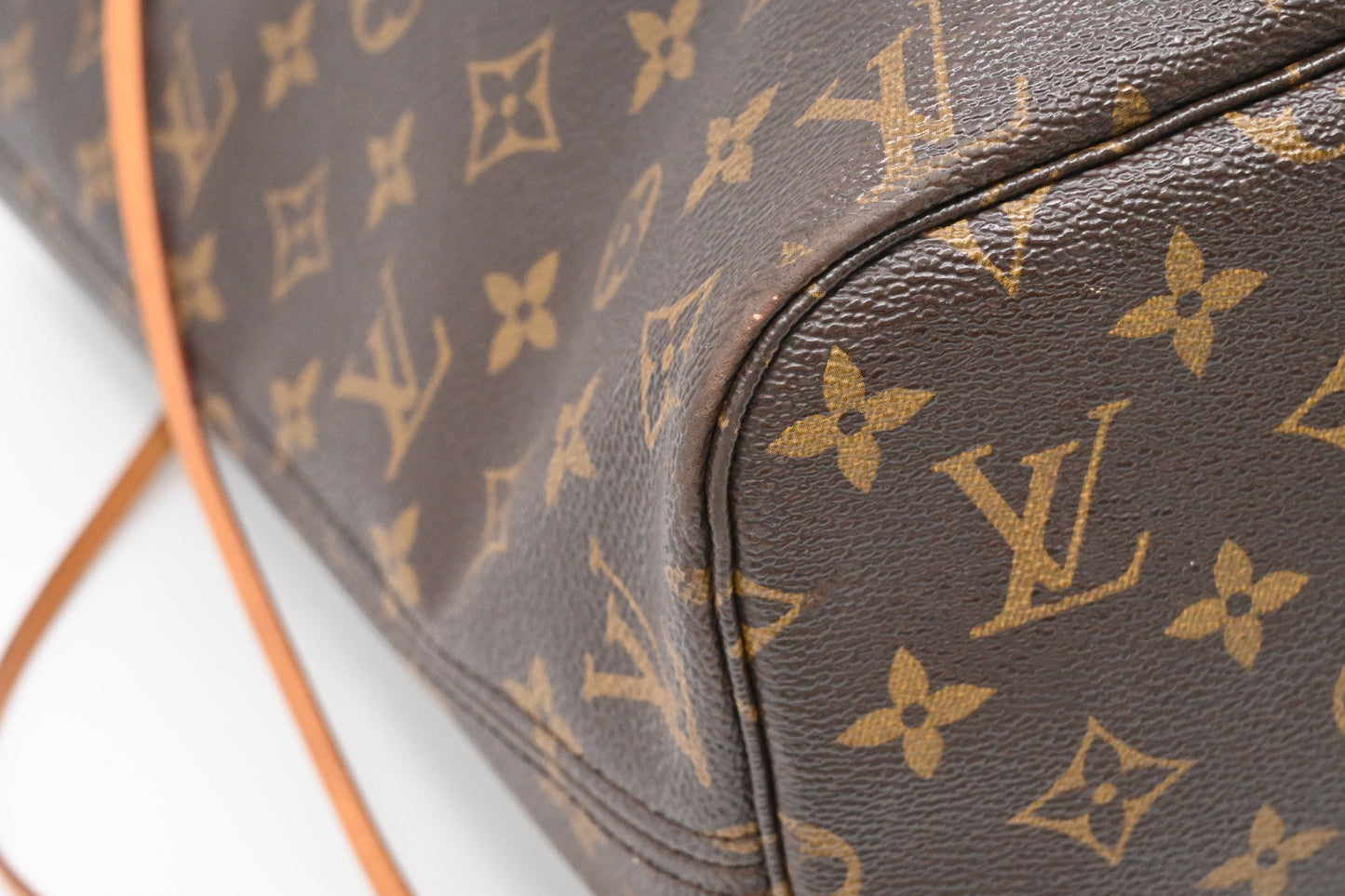 Louis Vuitton Neverfull MM in Monogram Canvas