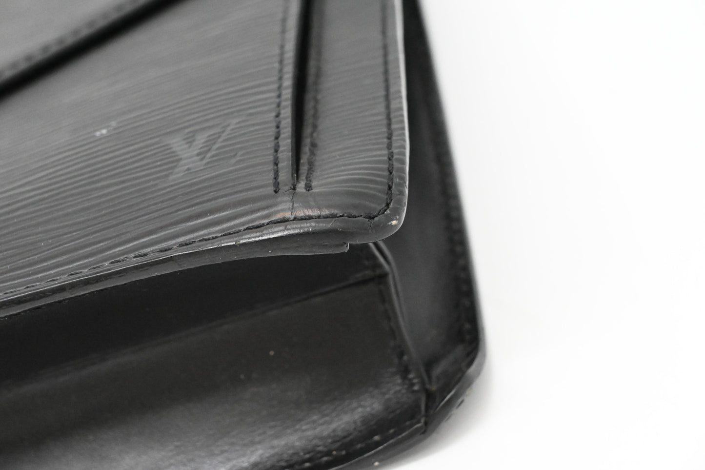 Louis Vuitton Sellier Dragonne in Black Epi Leather
