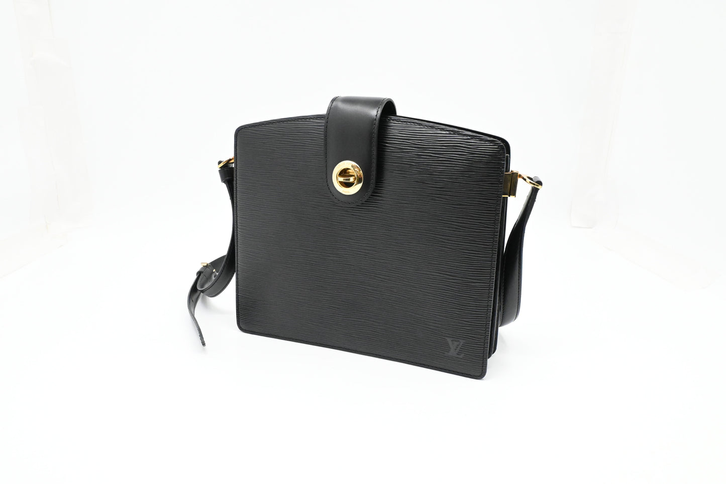 Louis Vuitton Capucines in Black Epi Leather