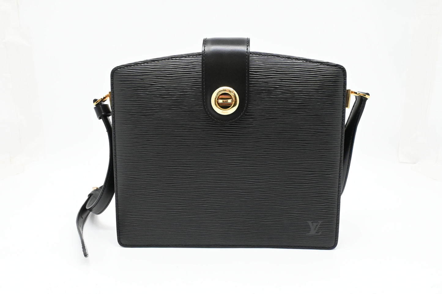 Louis Vuitton Capucines in Black Epi Leather
