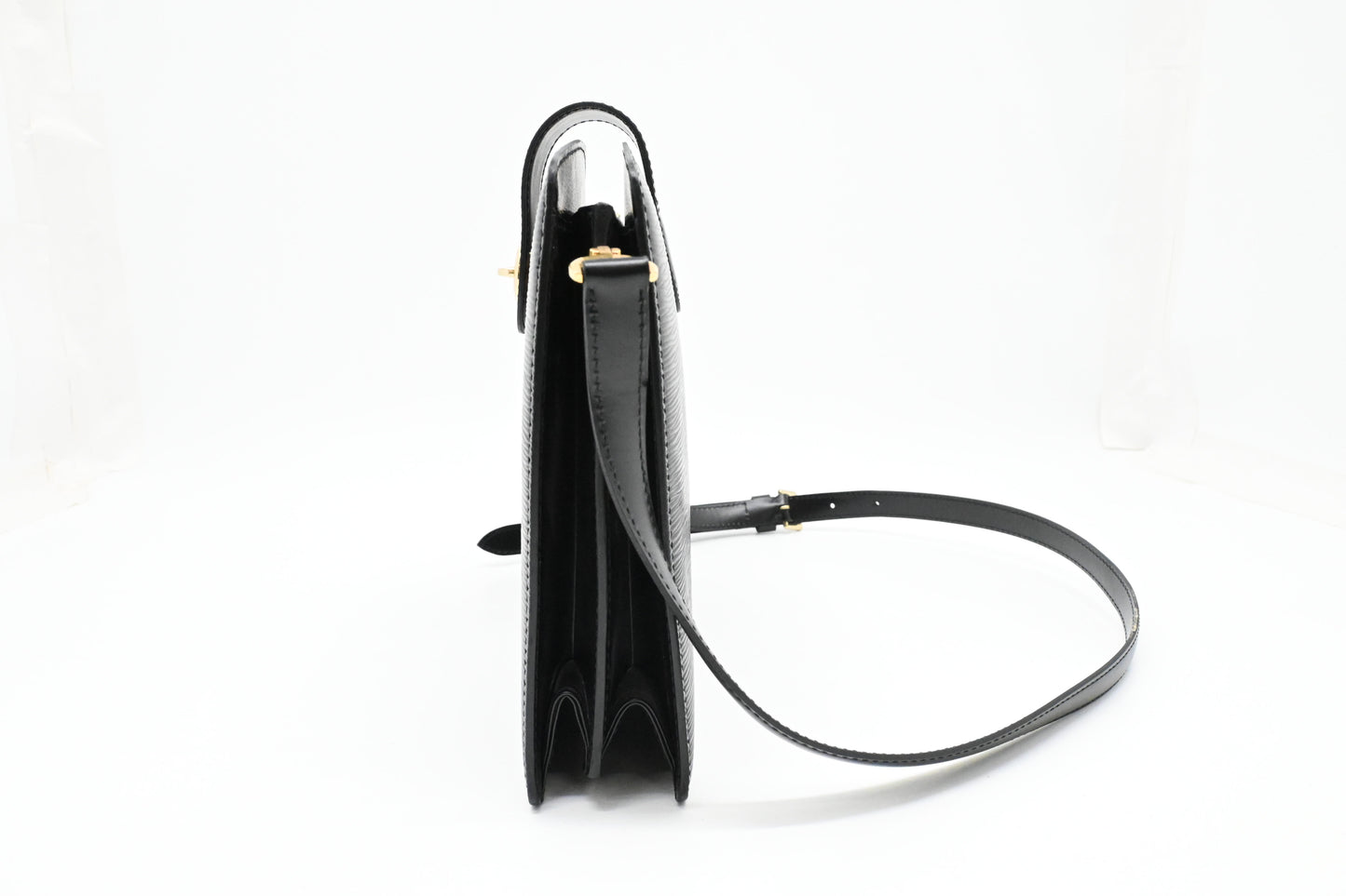 Louis Vuitton Capucines in Black Epi Leather
