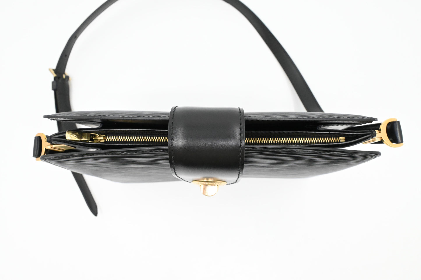 Louis Vuitton Capucines in Black Epi Leather