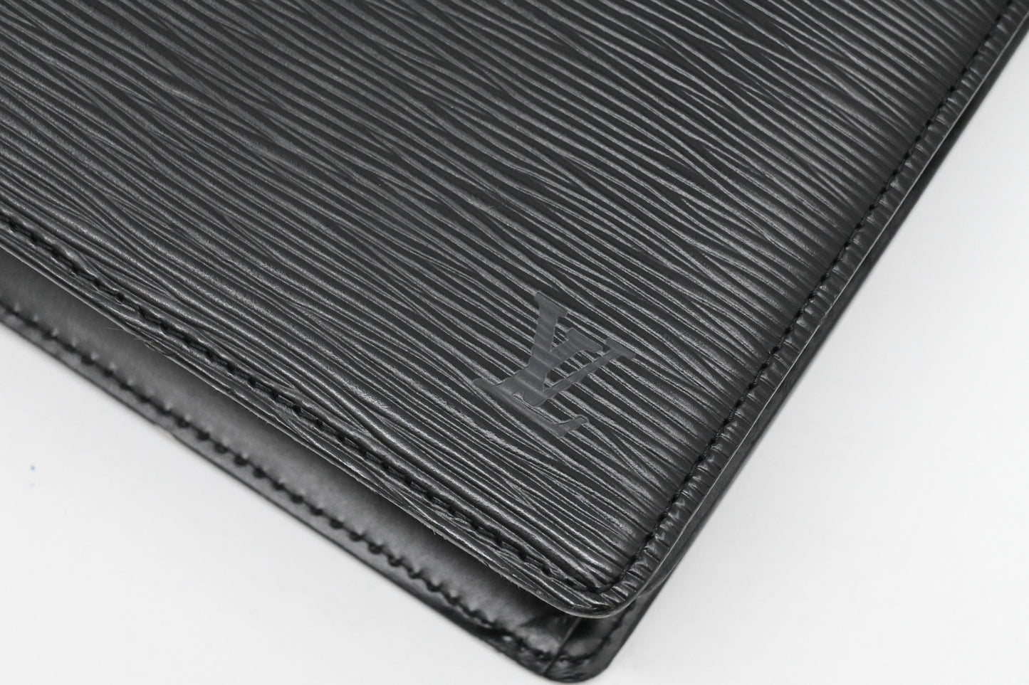Louis Vuitton Capucines in Black Epi Leather