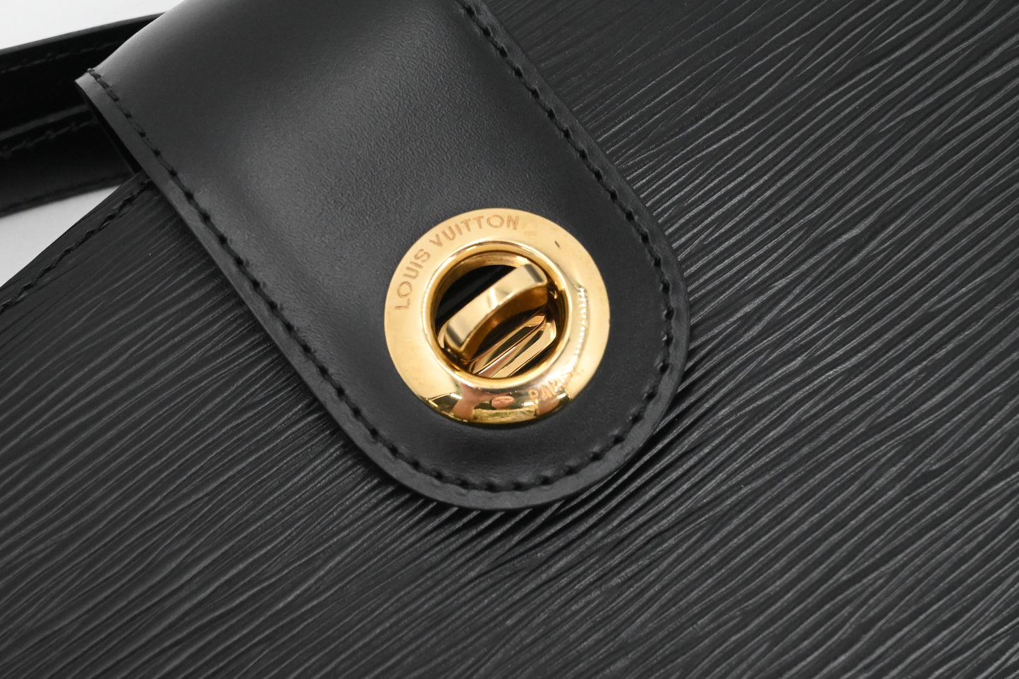 Louis Vuitton Capucines in Black Epi Leather