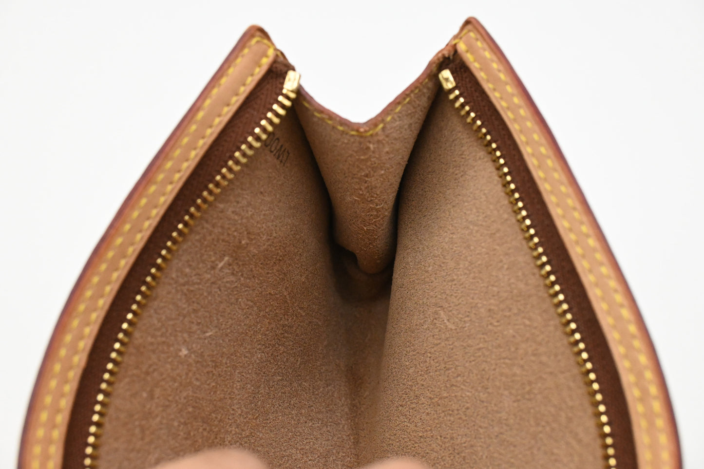 Louis Vuitton Cabas Cruiser in Ambre PVC