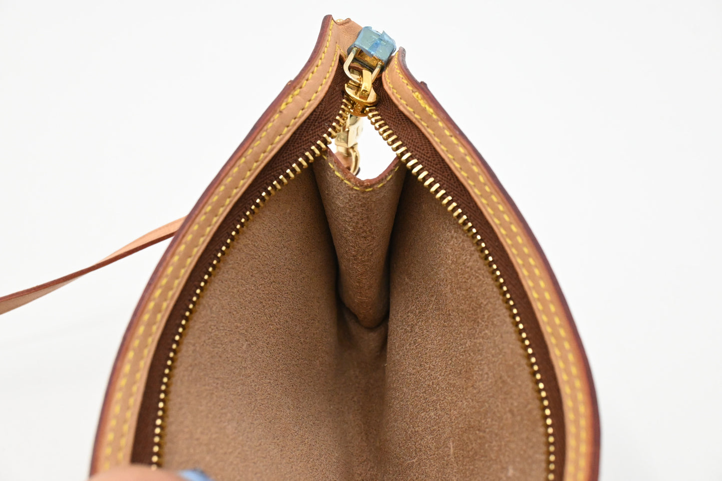 Louis Vuitton Cabas Cruiser in Ambre PVC