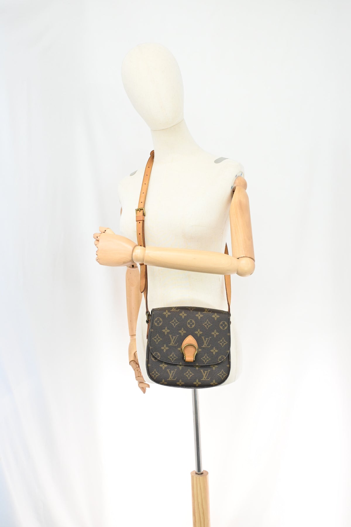 Louis Vuitton Saint Cloud MM in Monogram Canvas