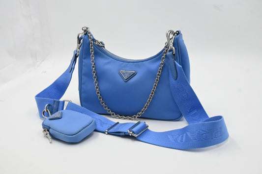 Prada Re-Edition 2005 in Blue Nylon
