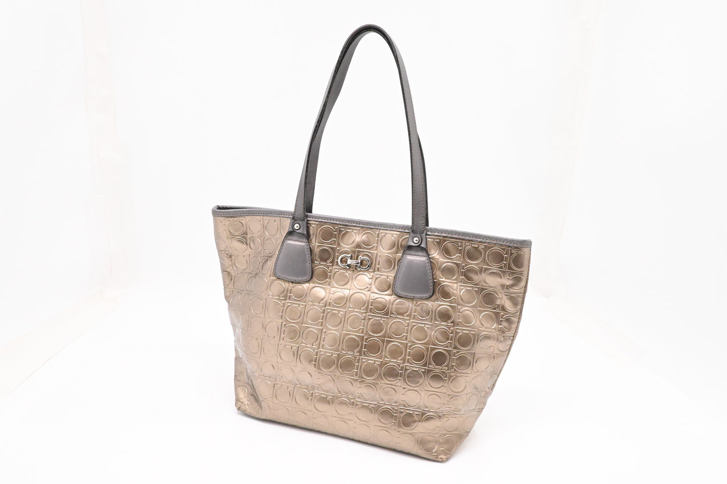 Ferragamo Tote in Gold Gancini Leather