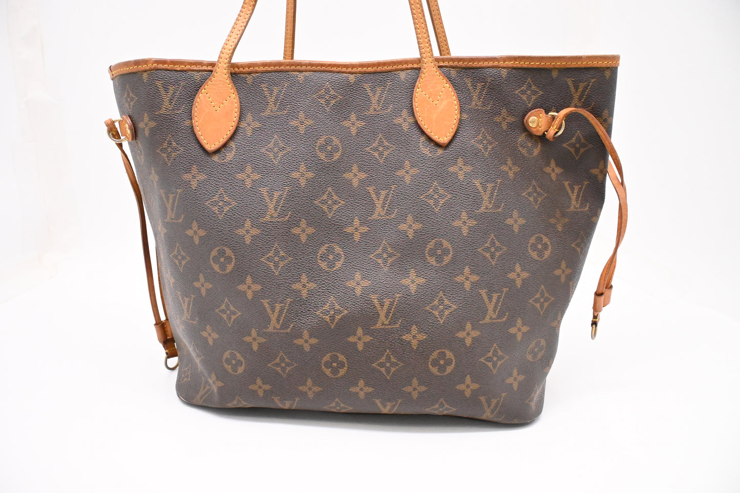 Louis Vuitton Neverfull MM in Monogram Canvas