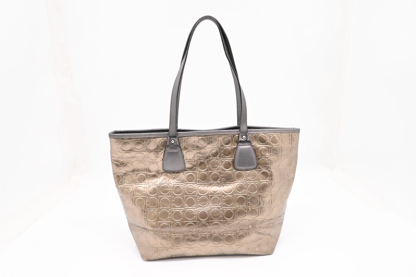 Ferragamo Tote in Gold Gancini Leather