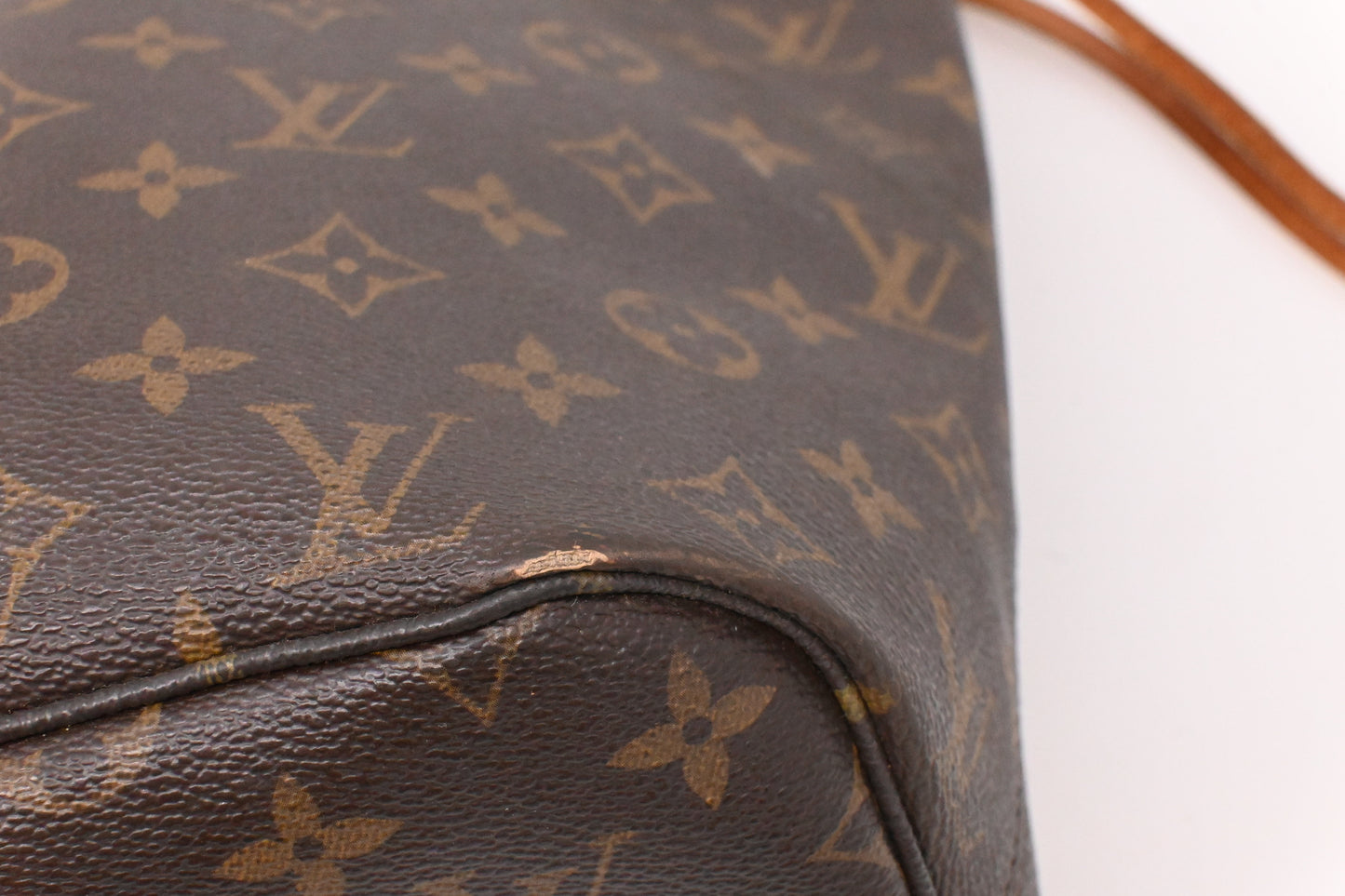 Louis Vuitton Neverfull MM in Monogram Canvas