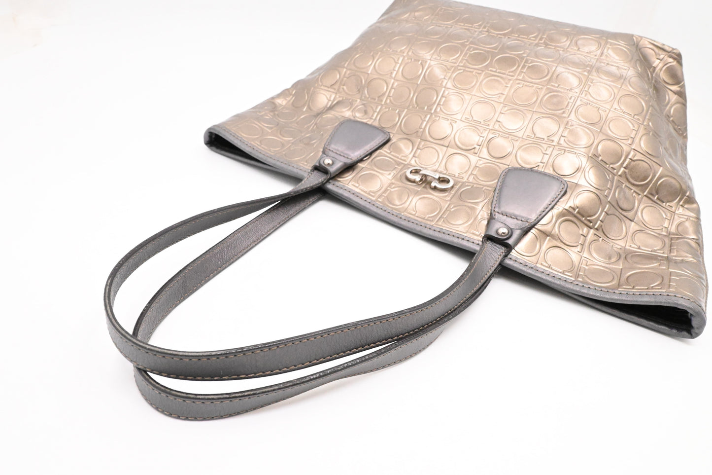 Ferragamo Tote in Gold Gancini Leather
