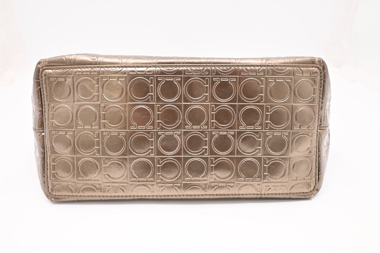 Ferragamo Tote in Gold Gancini Leather