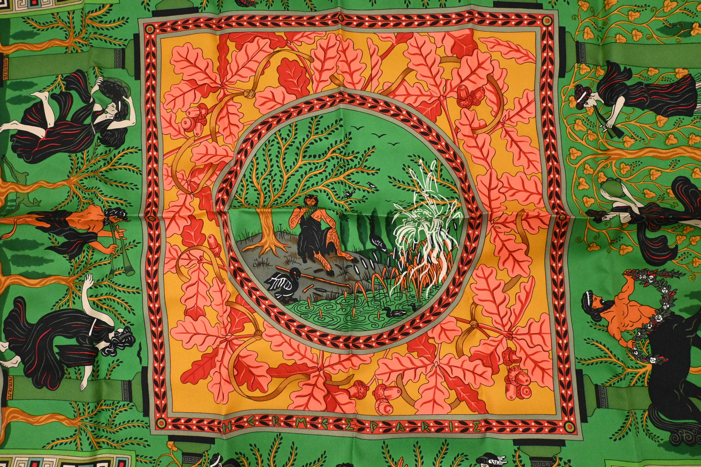 Hermes "Musique des Dieux" Carre 90 in Silk