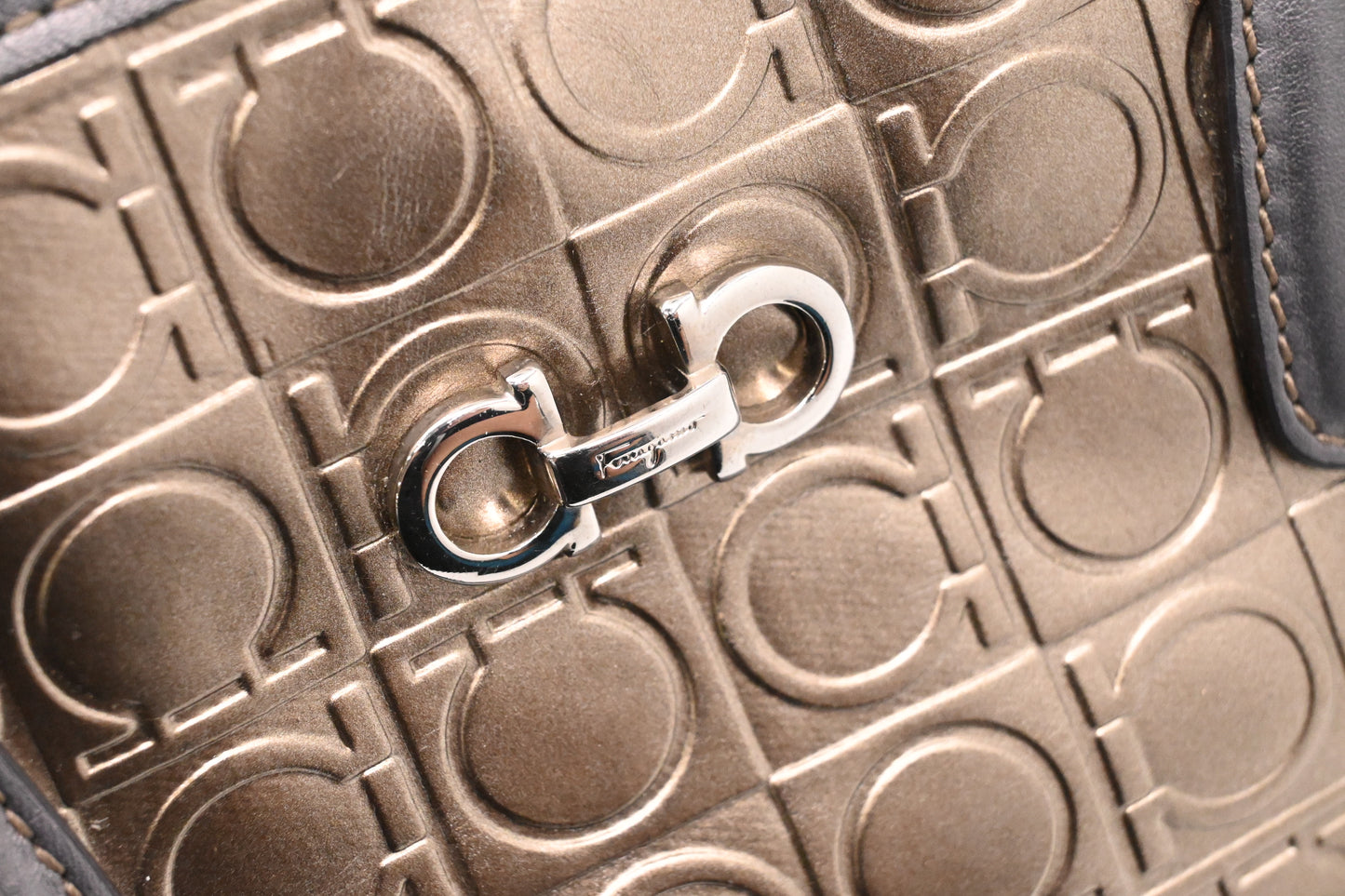 Ferragamo Tote in Gold Gancini Leather