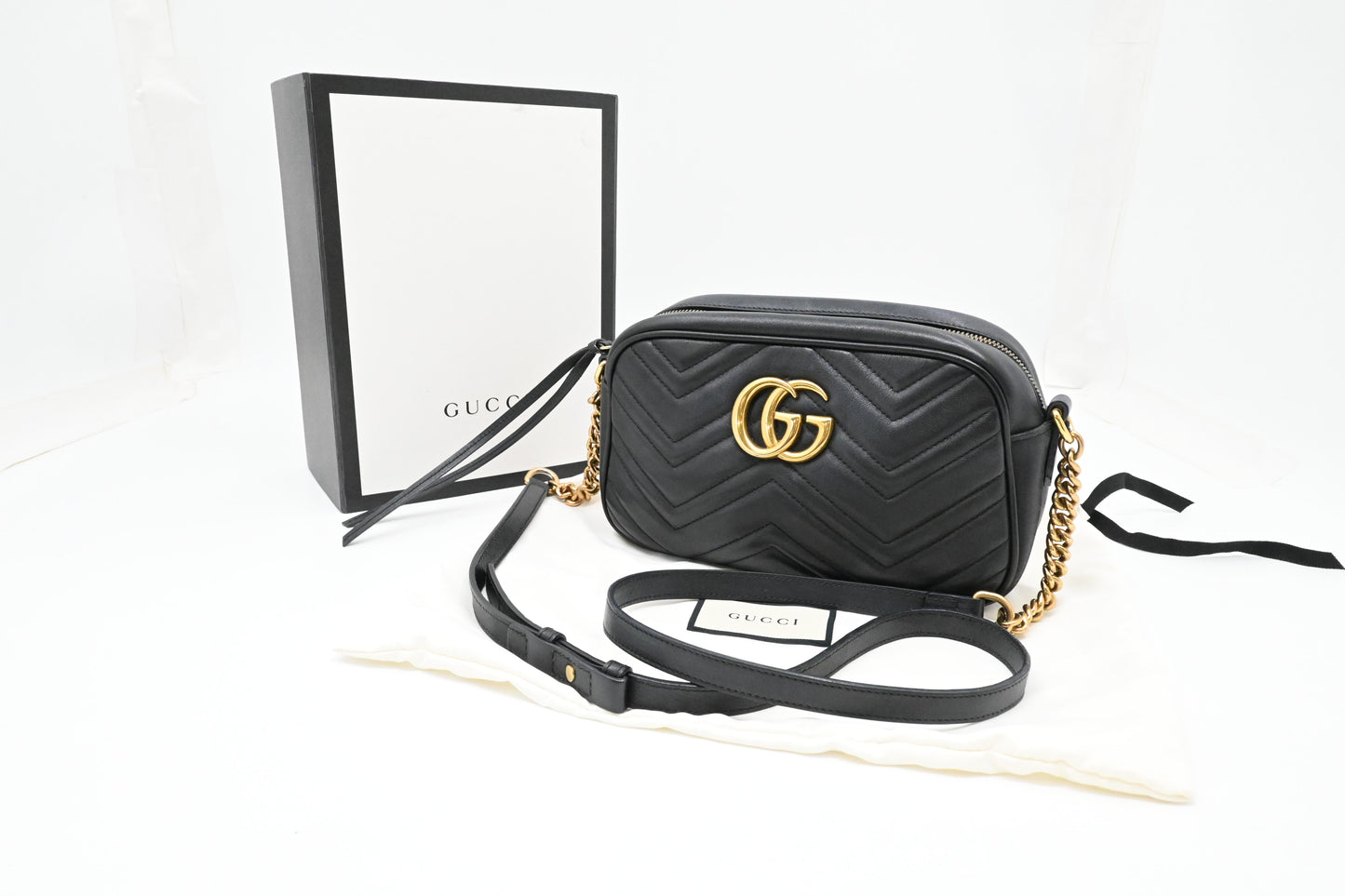 Gucci Marmont Shoulder Bag in Black Leather