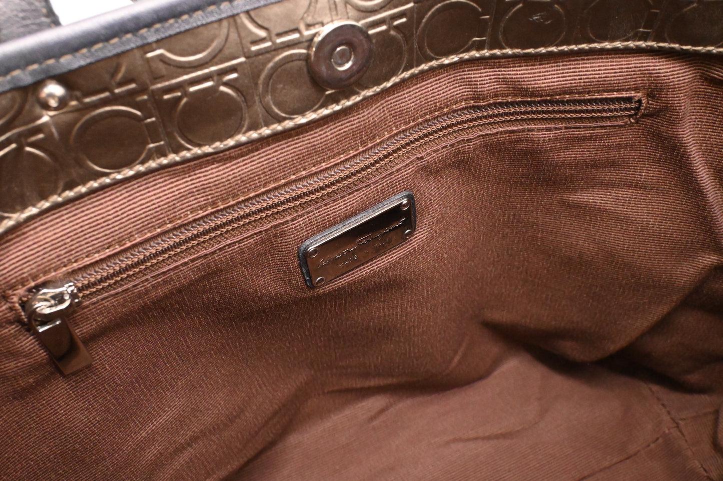 Ferragamo Tote in Gold Gancini Leather