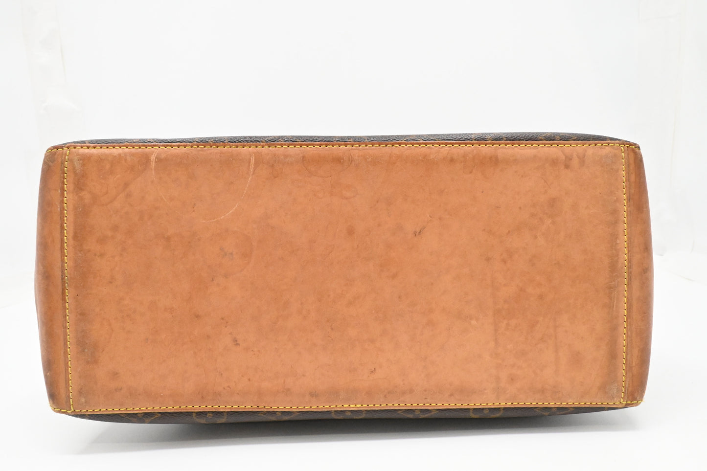 Louis Vuitton Cabas Mezzo in Monogram Canvas
