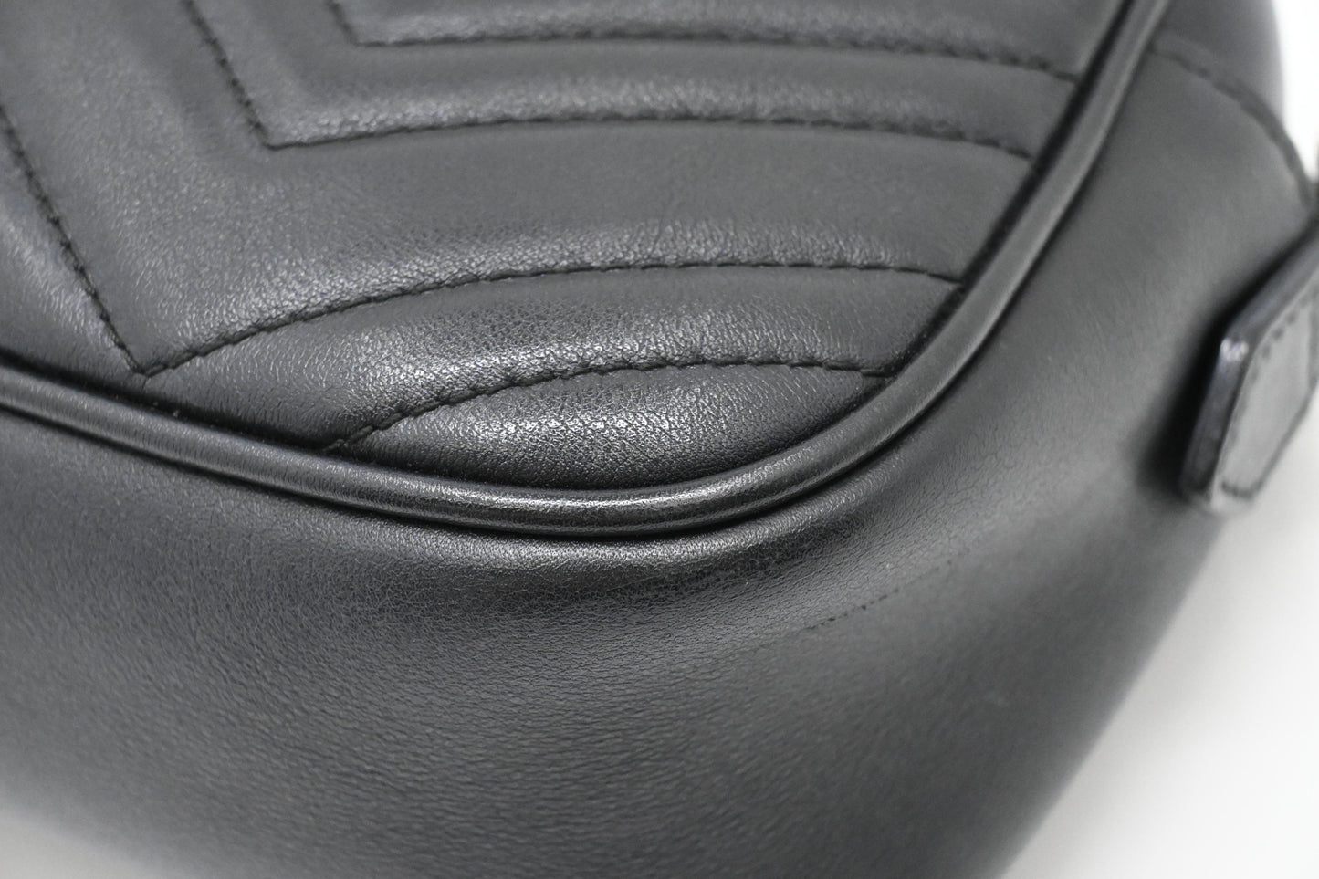 Gucci Marmont Shoulder Bag in Black Leather