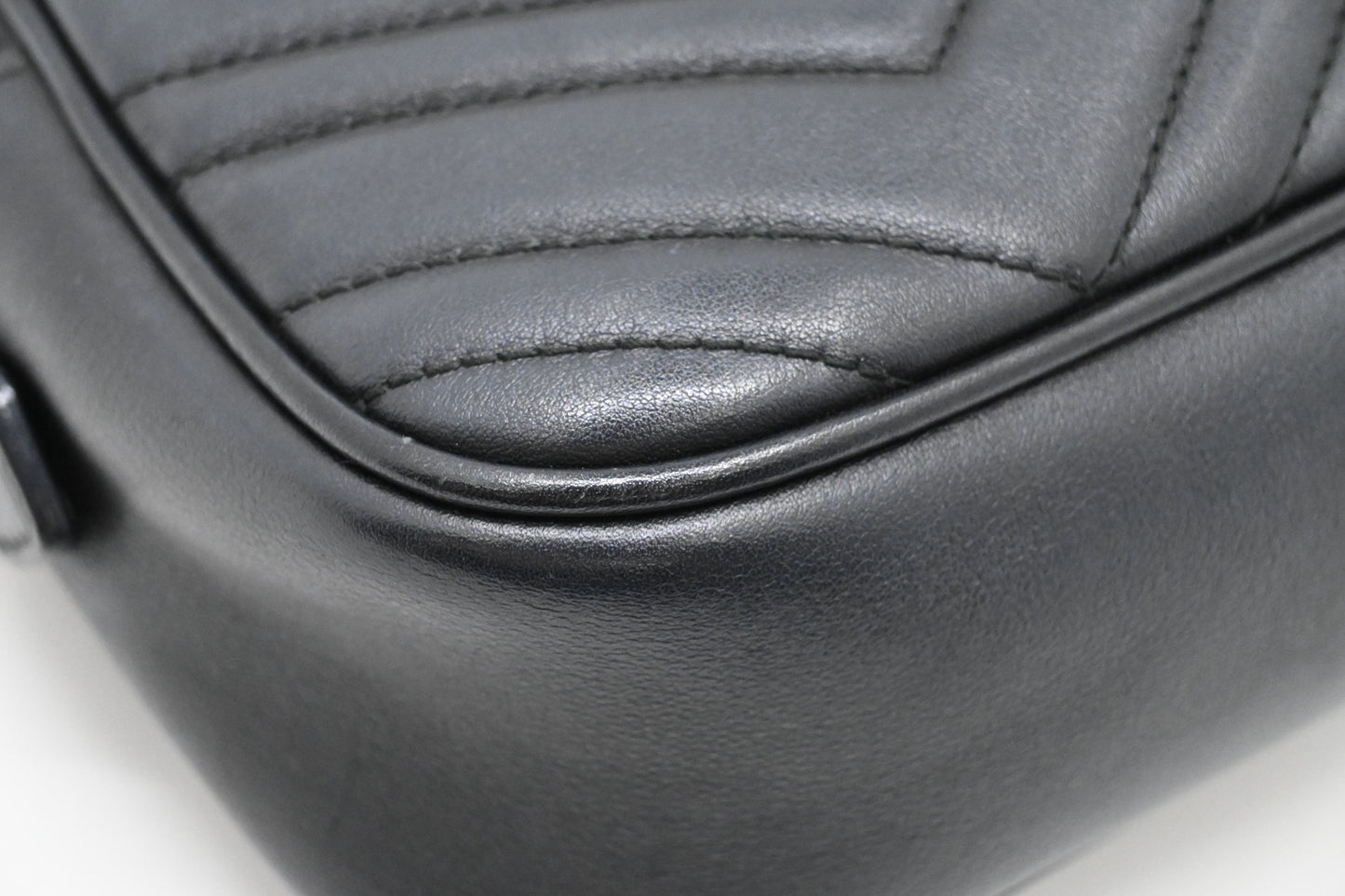 Gucci Marmont Shoulder Bag in Black Leather