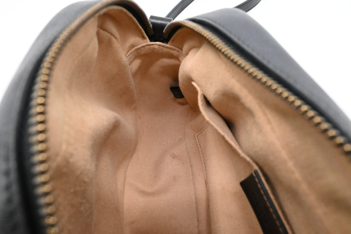 Gucci Marmont Shoulder Bag in Black Leather