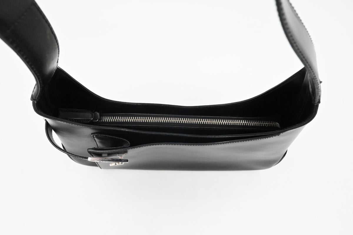 Ferragamo Shoulder Bag in Black Leather