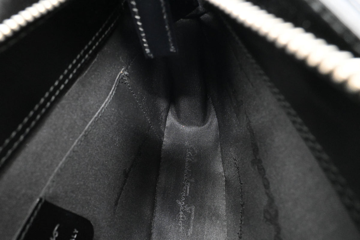 Ferragamo Shoulder Bag in Black Leather