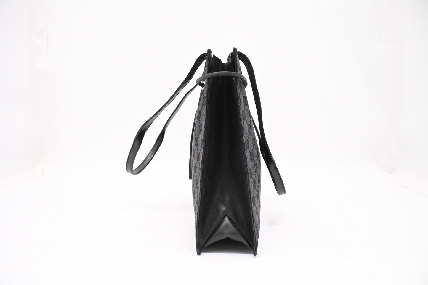 Gucci Shoulder Bag in Black GG Canvas