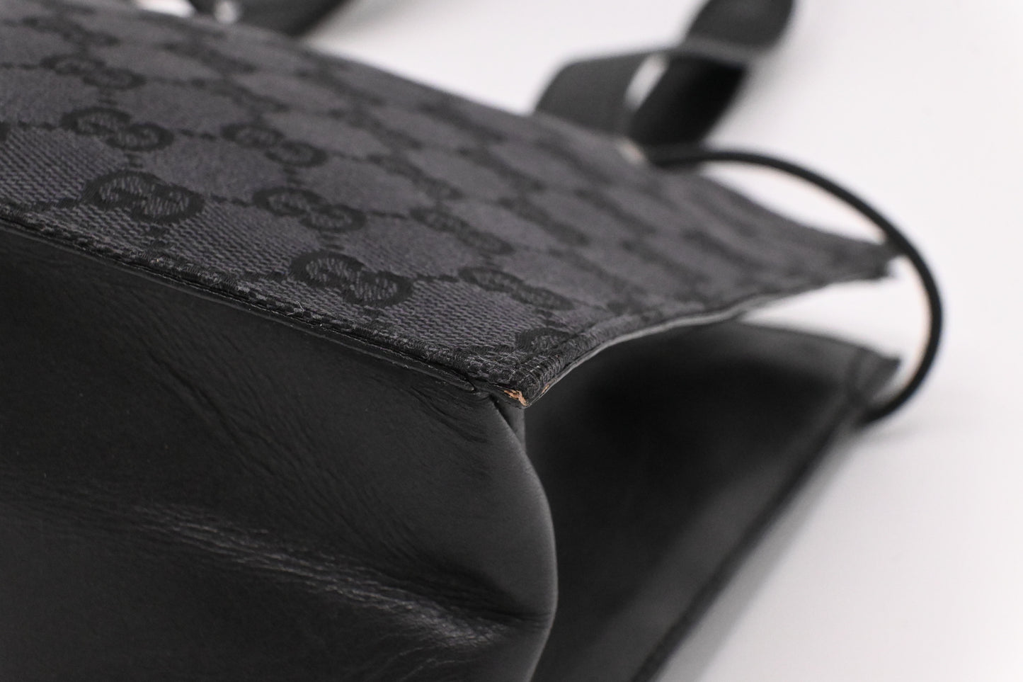 Gucci Shoulder Bag in Black GG Canvas