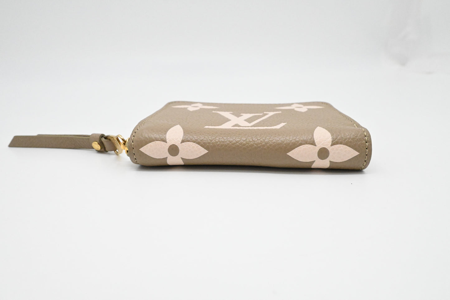 Louis Vuitton Bicolor Zippy Wallet in Olive Green Leather